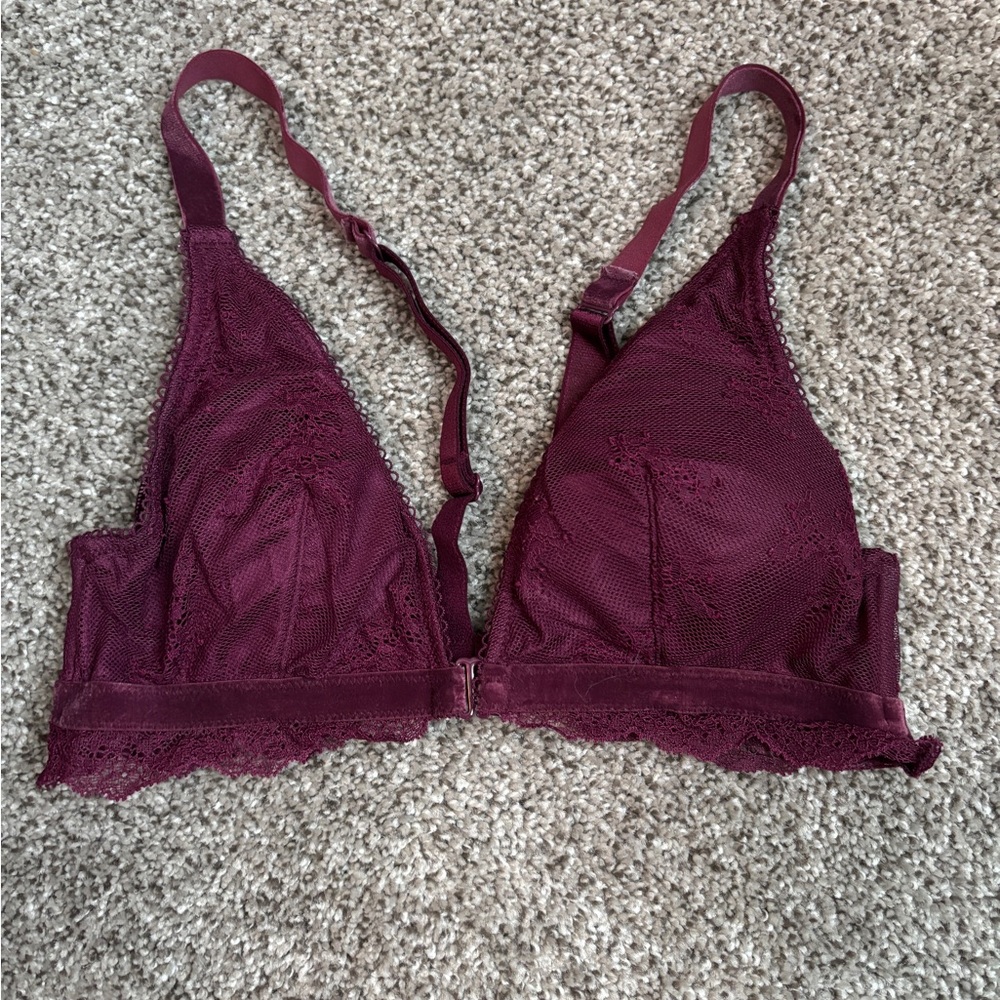 Lace Bralette in Burgundy